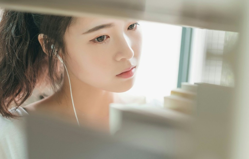 人生有一道难题，那就是如何使一寸光阴等于一寸生命。——佚名